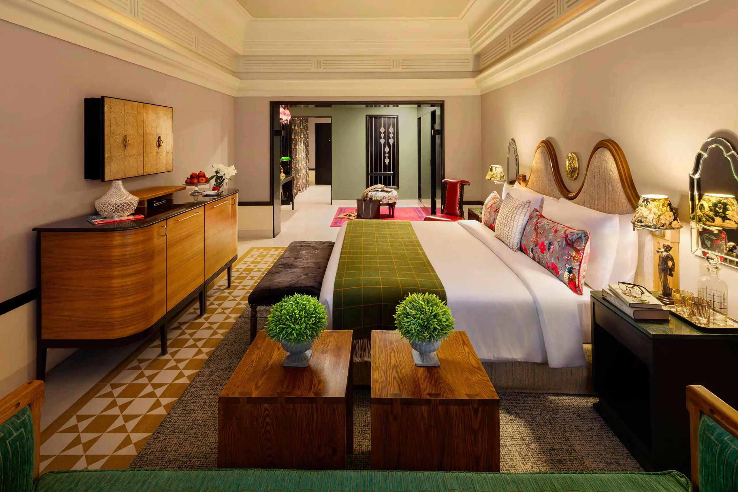 Narendra Bhawan Rooms Prince Room King Bed 1